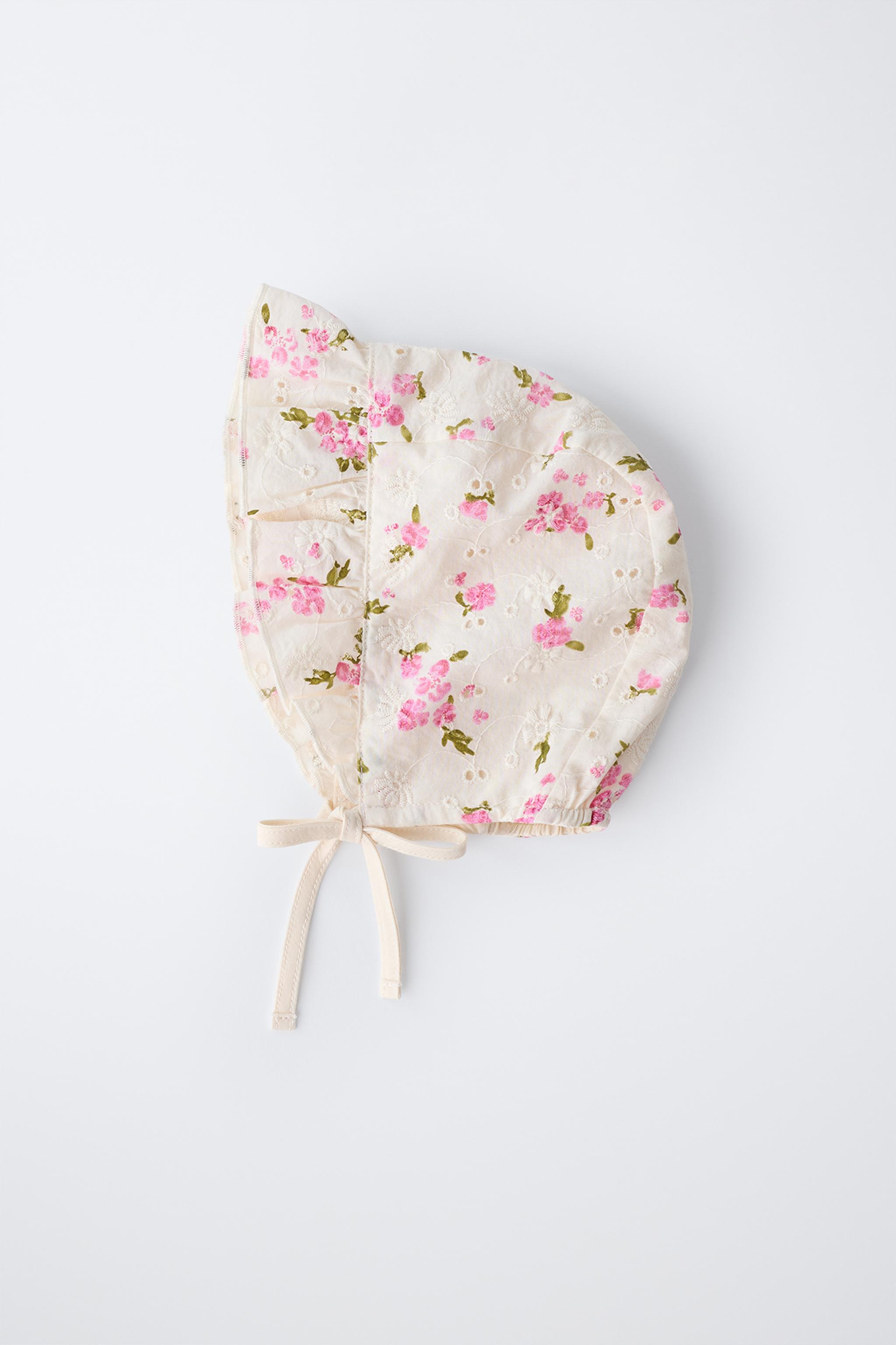 BONNET BRODERIE SUISSE FLEURS